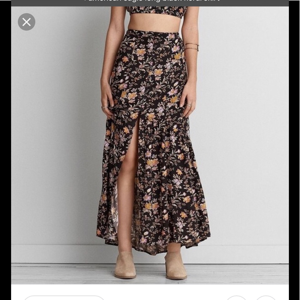 American Eagle Black Floral Skirt